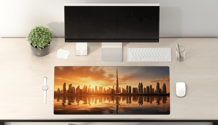DUBAI'S URBAN SKYLINE DESK PAD