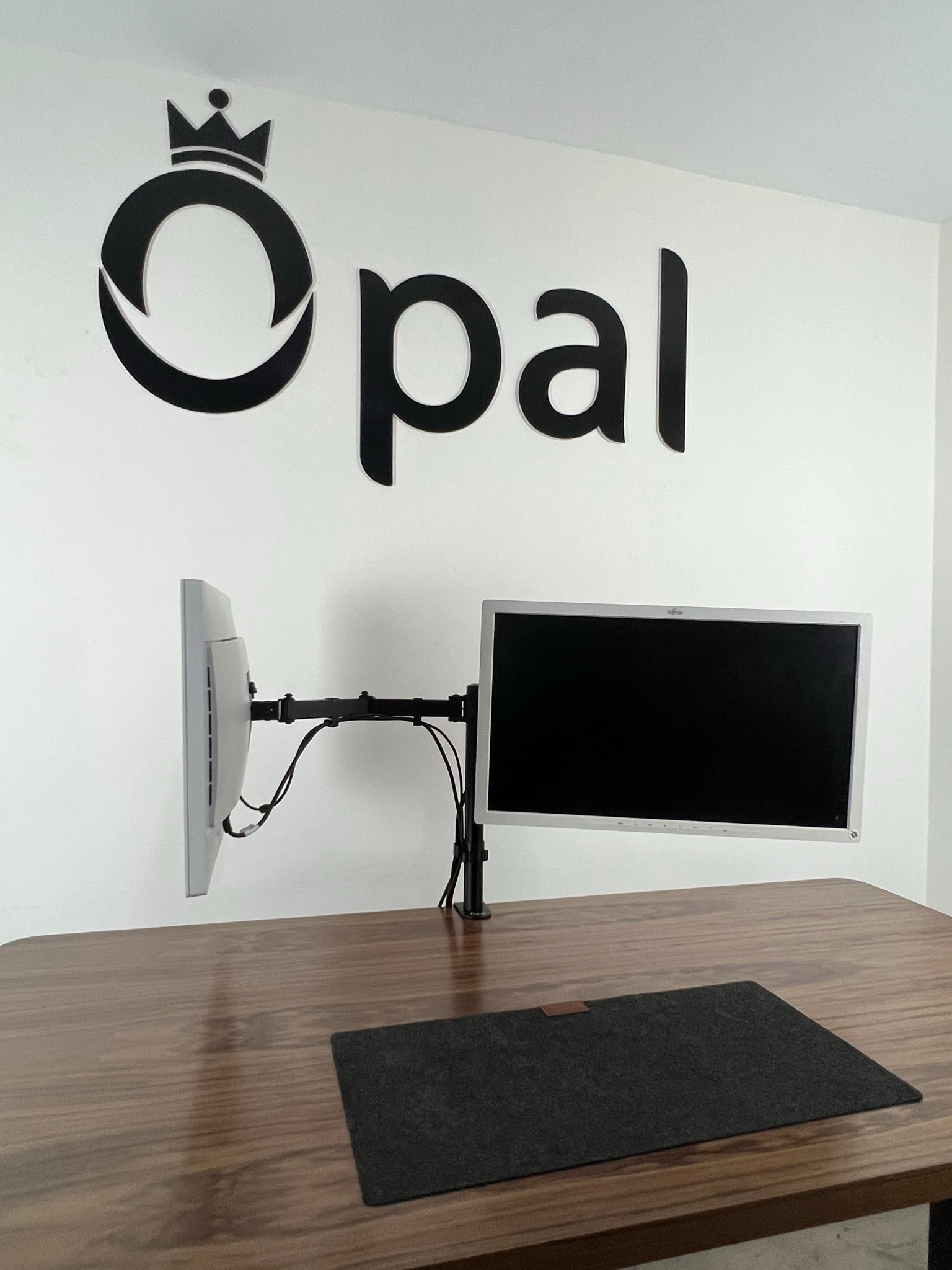 OPE-6 Double Arm Stand